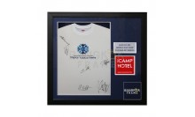 กรอบรูปโชว์เสื้อที่ระลึกจากค่ายอบรม